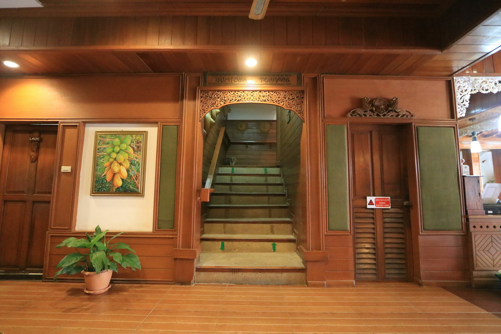 Baiyoke Chalet Hotel Mae Hong Son Exterior foto