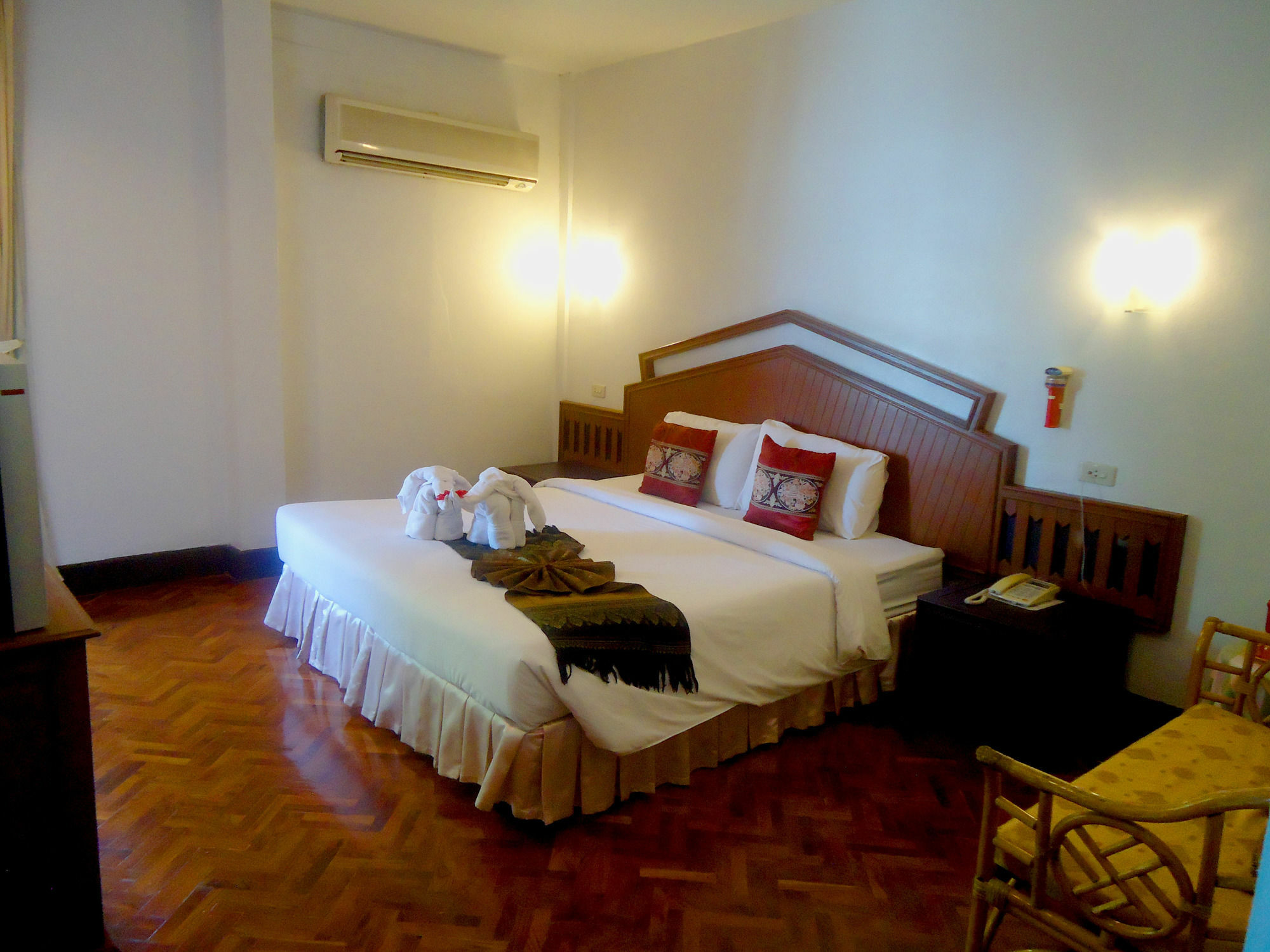 Baiyoke Chalet Hotel Mae Hong Son Exterior foto